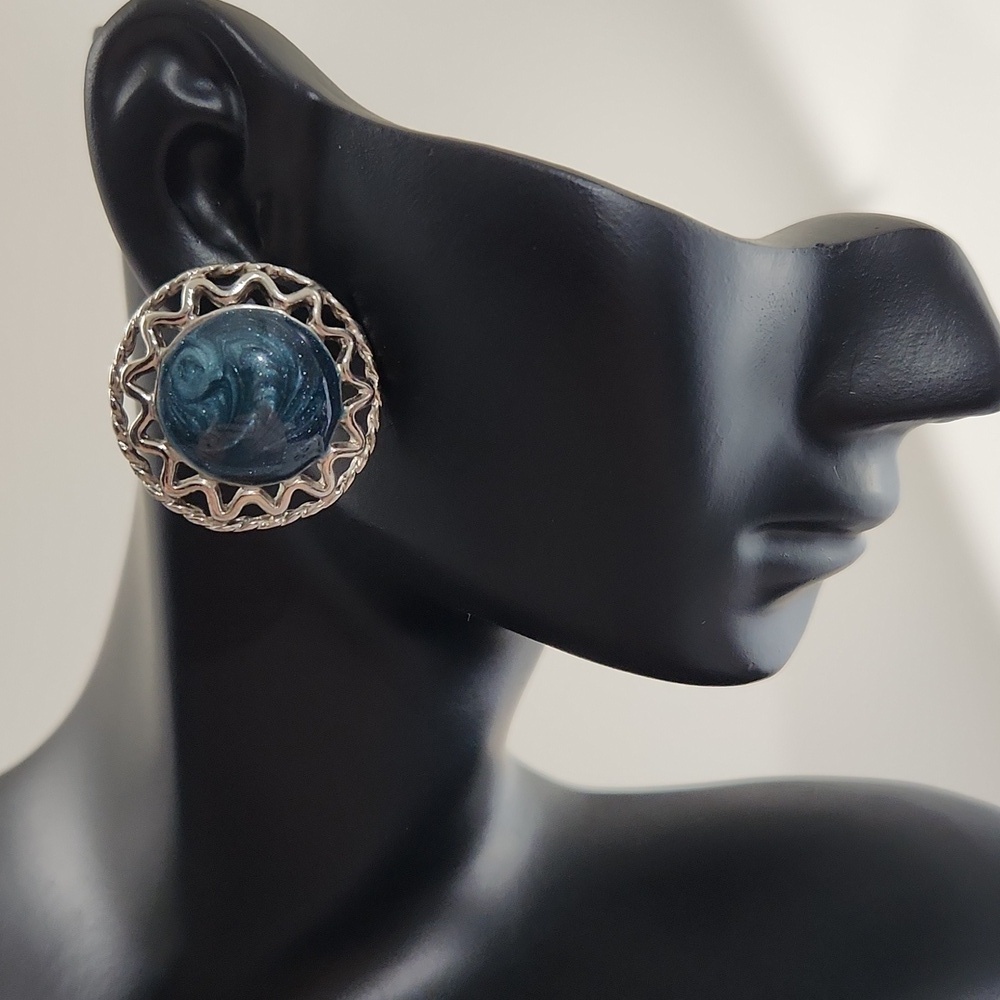 Vintage 80s Silver Tone Blue Swirl Cabochon Earrings Filigree Round